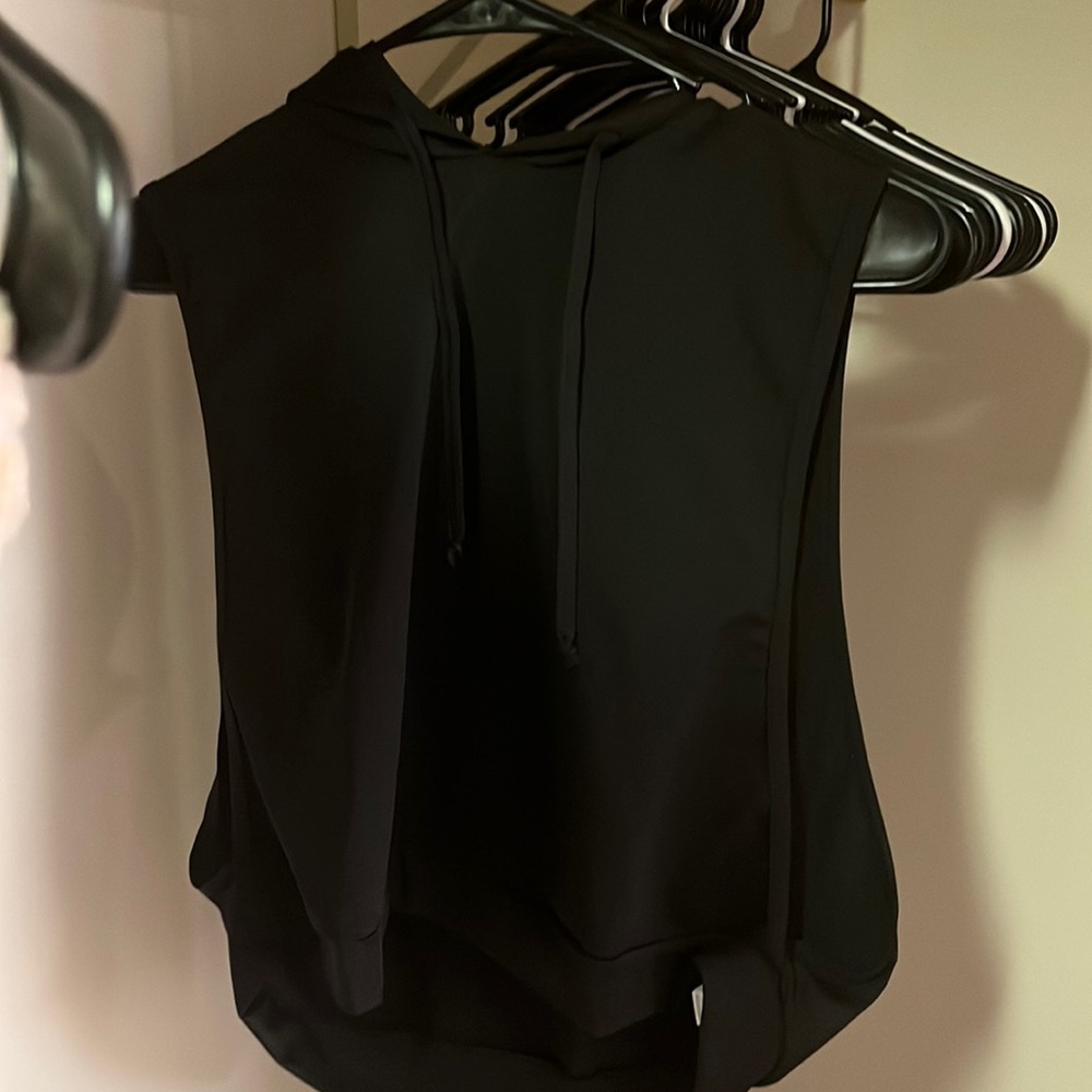 cropped hoodie